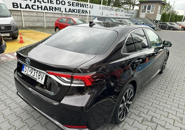 Toyota Corolla cena 87900 przebieg: 99583, rok produkcji 2019 z Janów Lubelski małe 781